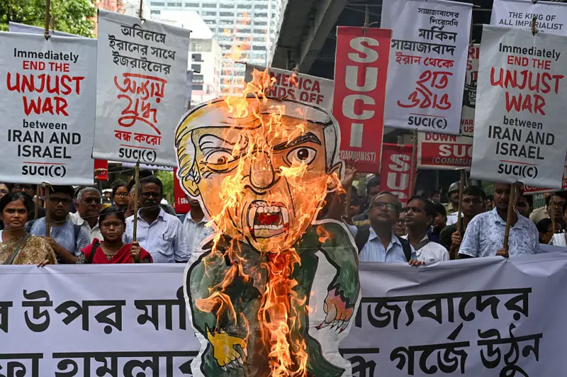 इरानमाथि आक्रमणपछि अमेरिकाविरुद्ध विश्वभर प्रदर्शन, हेर्नुहोस् तस्बिरहरू