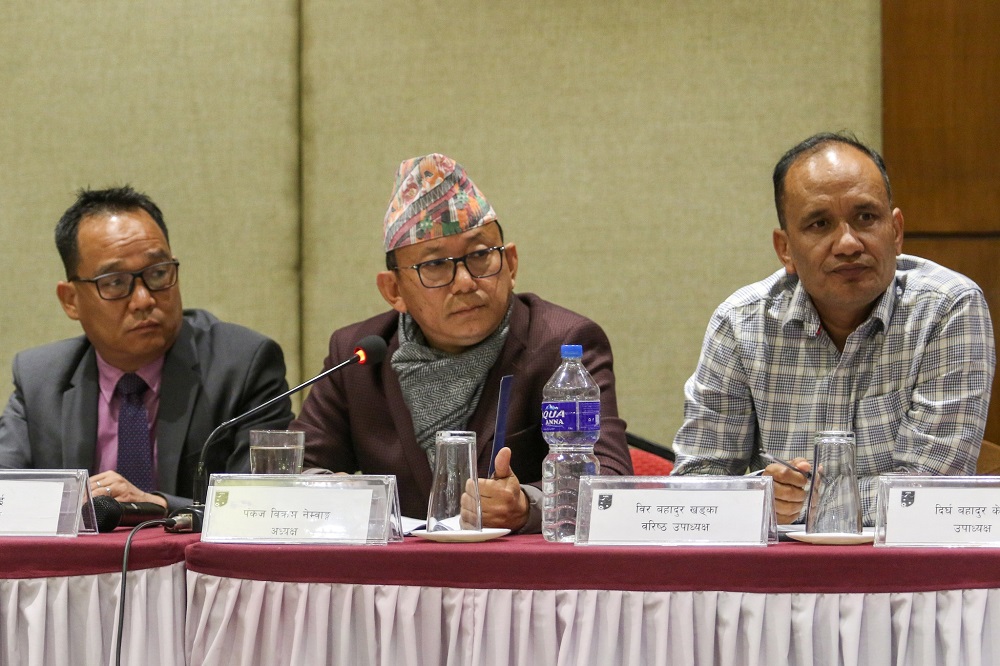 एन्फाका वरिष्ठ उपाध्यक्ष वीरबहादुर खड्का निलम्बनमा