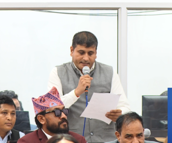 रास्वपाकै सांसद भन्छन् : म स्वयम्‌ले सरकारमा परिवर्तन महसुस गर्न पाइनँ, जनताले कसरी पाउलान् ?