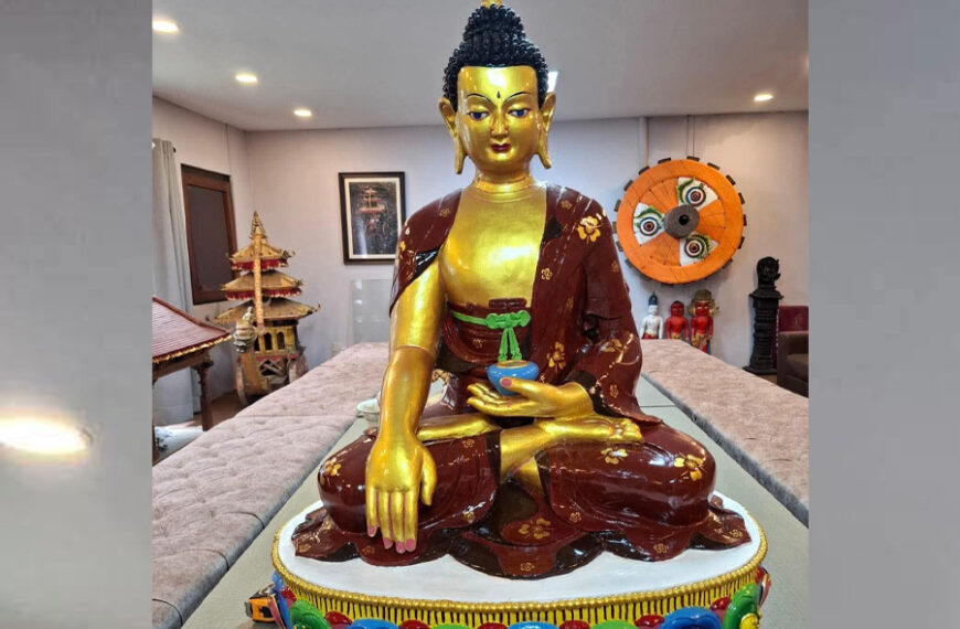 लन्डनस्थित नेपाली दूतावासमा ३ फिट अग्लो बुद्ध प्रतिमा स्थापना हुँदै